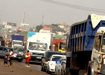 Stranded, Frustrated Commuters Decry Wasted Hours, Demand Action As Lagos-Ibadan Expressway Gridlock Worsens 