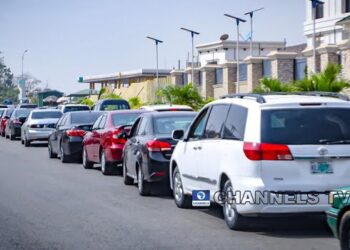 Commuters Stranded As Fuel Queues Resurface In Lagos