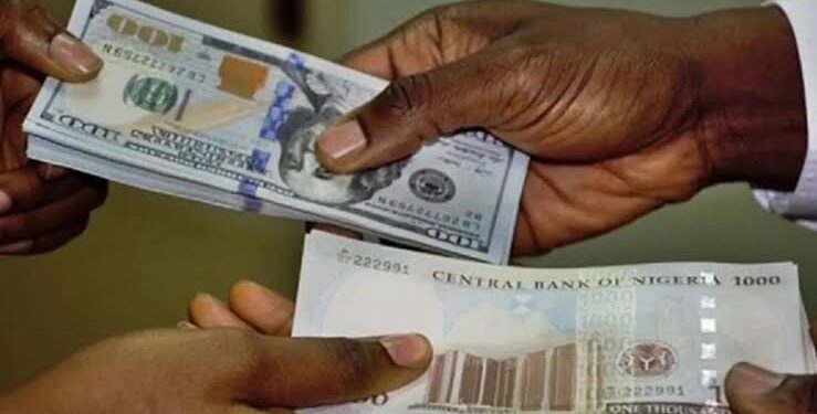 Nigeria’s Naira Resumes Free Fall, Depreciates To N890/$ At parallel Market