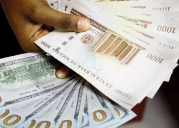 Worries, Anxiety As Nigeria’s Naira Falls To N1350/$ At Parallel Market