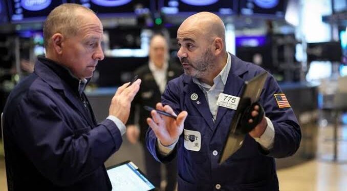 Stocks Fall, Dollar, Yields Gain After Hot US Inflation Data