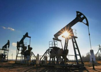 Oil Steadies Near Lowest Since Early June As China Concerns Weigh