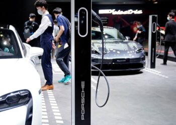 China To Launch Grid-Connected Car Projects To Balance Power Supply