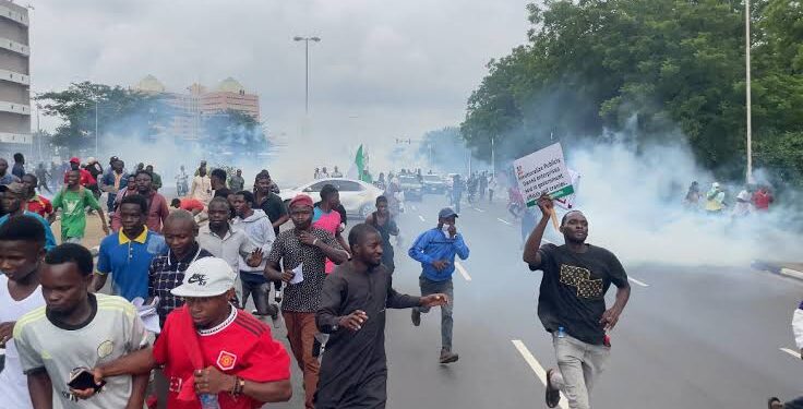 Police Disperse Protesters In Abuja With Tear Gas