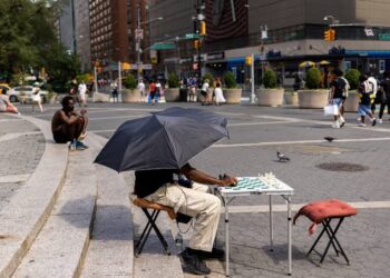 US Cities Prepare For Extreme Temperatures As Heat Dome Blankets Country