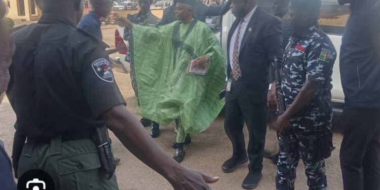 Finally ICPC Arraigns El-Rufai, Arrives Kaduna Court Under Heavy Security 