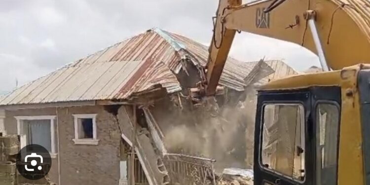 Oyo Government Demolishes kidnappers’ Hideout In Ibadan
