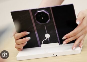Huawei Launches New Foldable Smartphone, Xiaomi , Apple Set To Follow