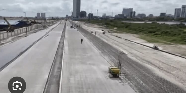 FG Threatens Lagos Coastal Highway Shutdown Over Safety Breaches